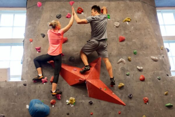 Benefits of Indoor Climbing Gyms