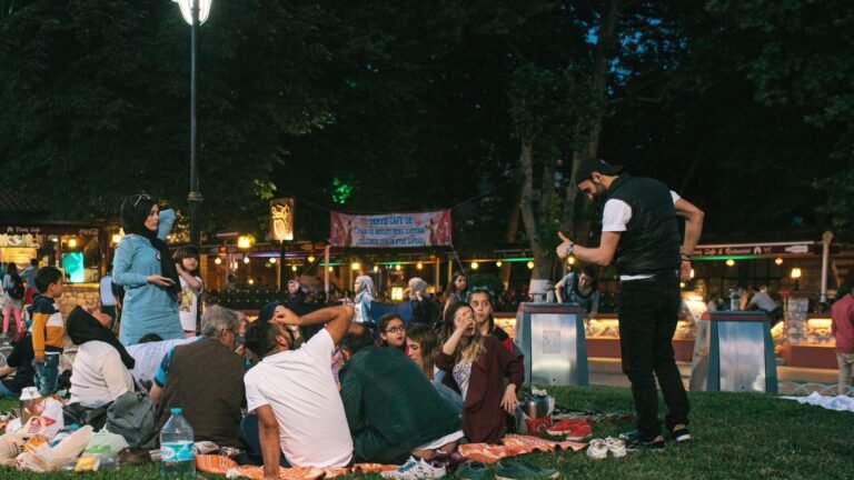 Ways to Enjoy Outdoor Festivals and Community Events