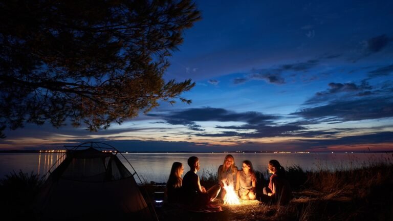 Ways to Enjoy the Outdoors After Dark: Nighttime Adventures