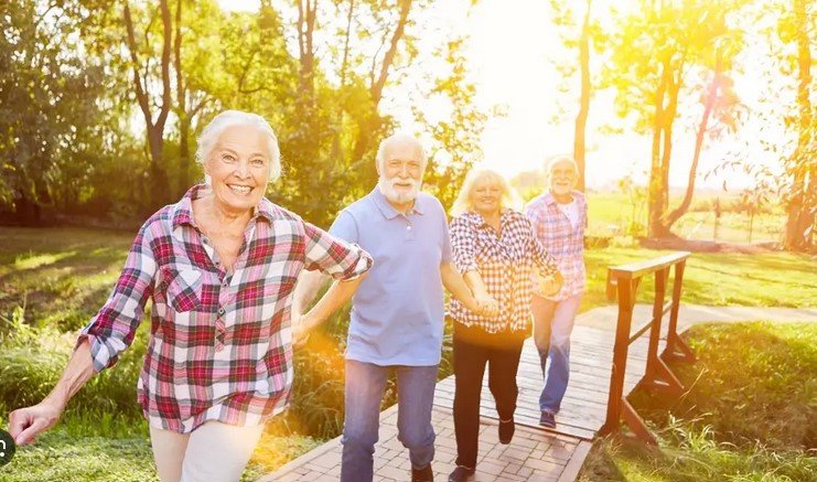 Safe and Enjoyable Outdoor Activities for the Elderly